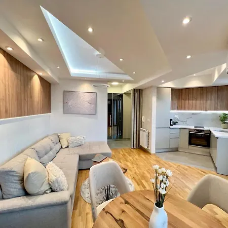 Maria's Elite Luxury Apartment