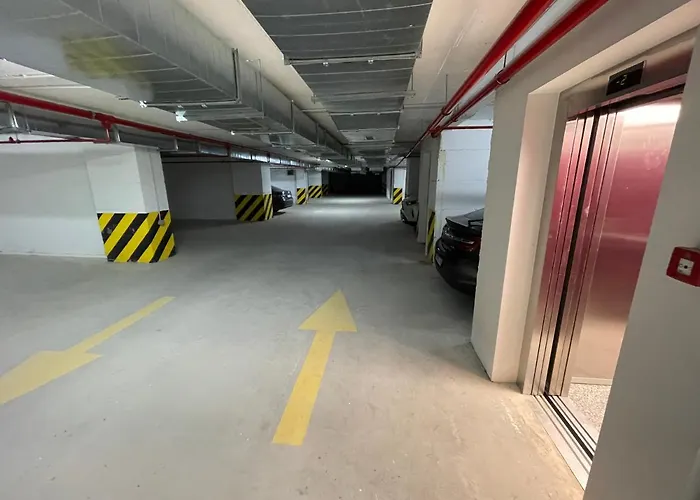 Maria's Elite Luxury Apartment